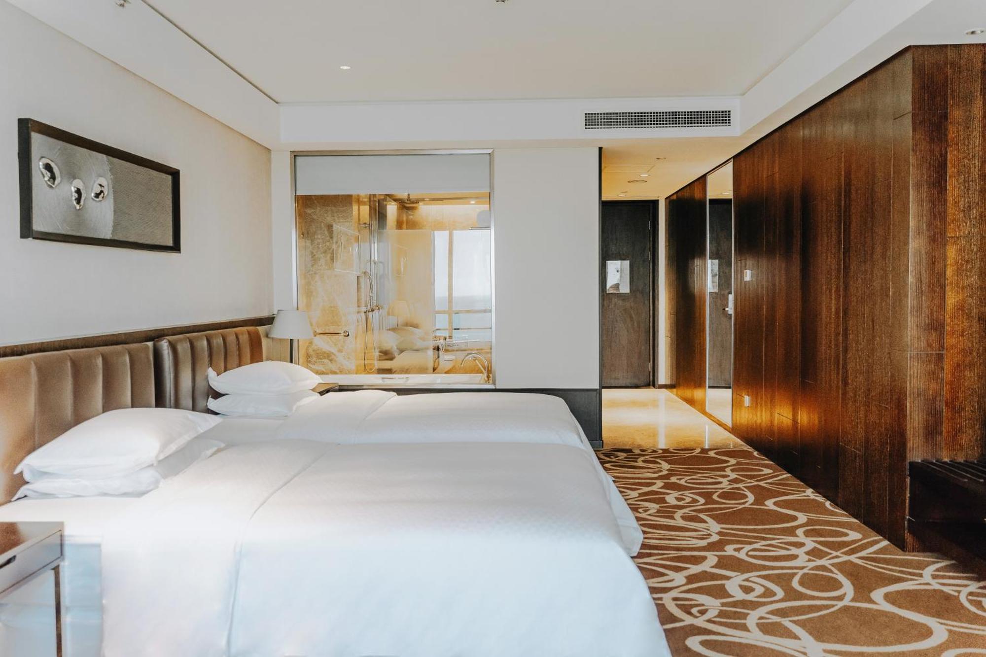 Four Points By Sheraton Qingdao, West Coast Bagian luar foto