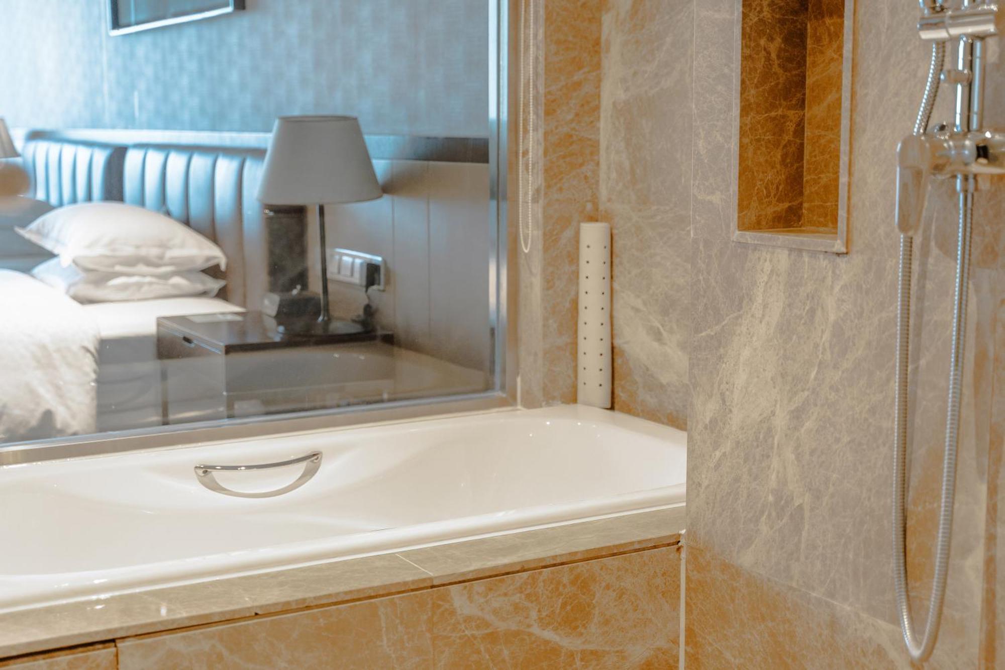 Four Points By Sheraton Qingdao, West Coast Bagian luar foto