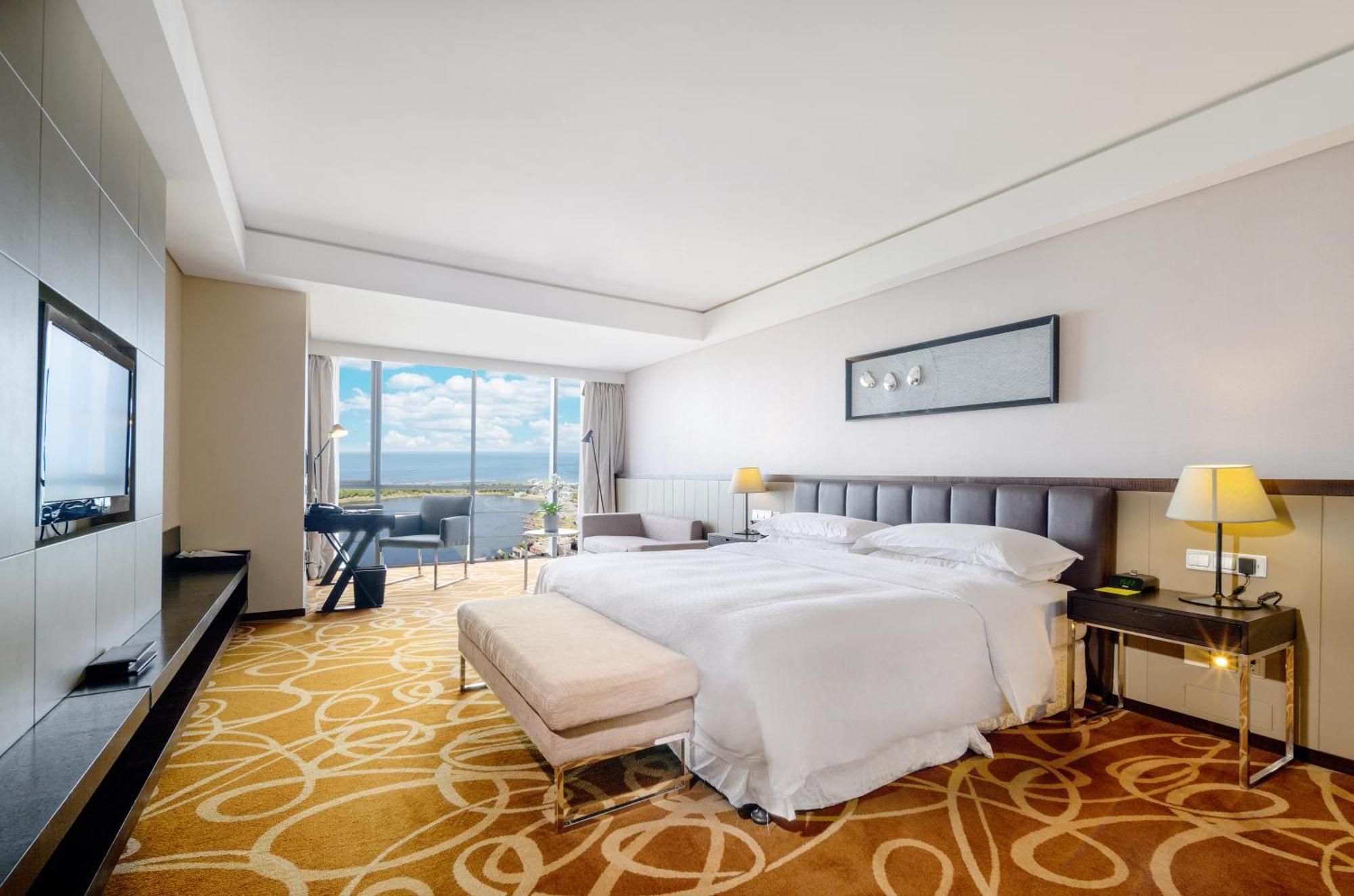 Four Points By Sheraton Qingdao, West Coast Bagian luar foto