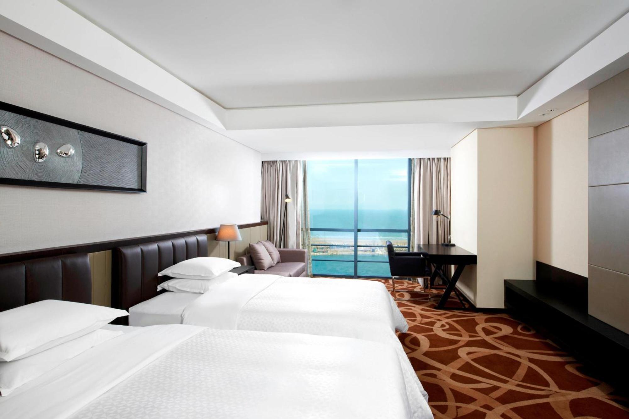 Four Points By Sheraton Qingdao, West Coast Bagian luar foto