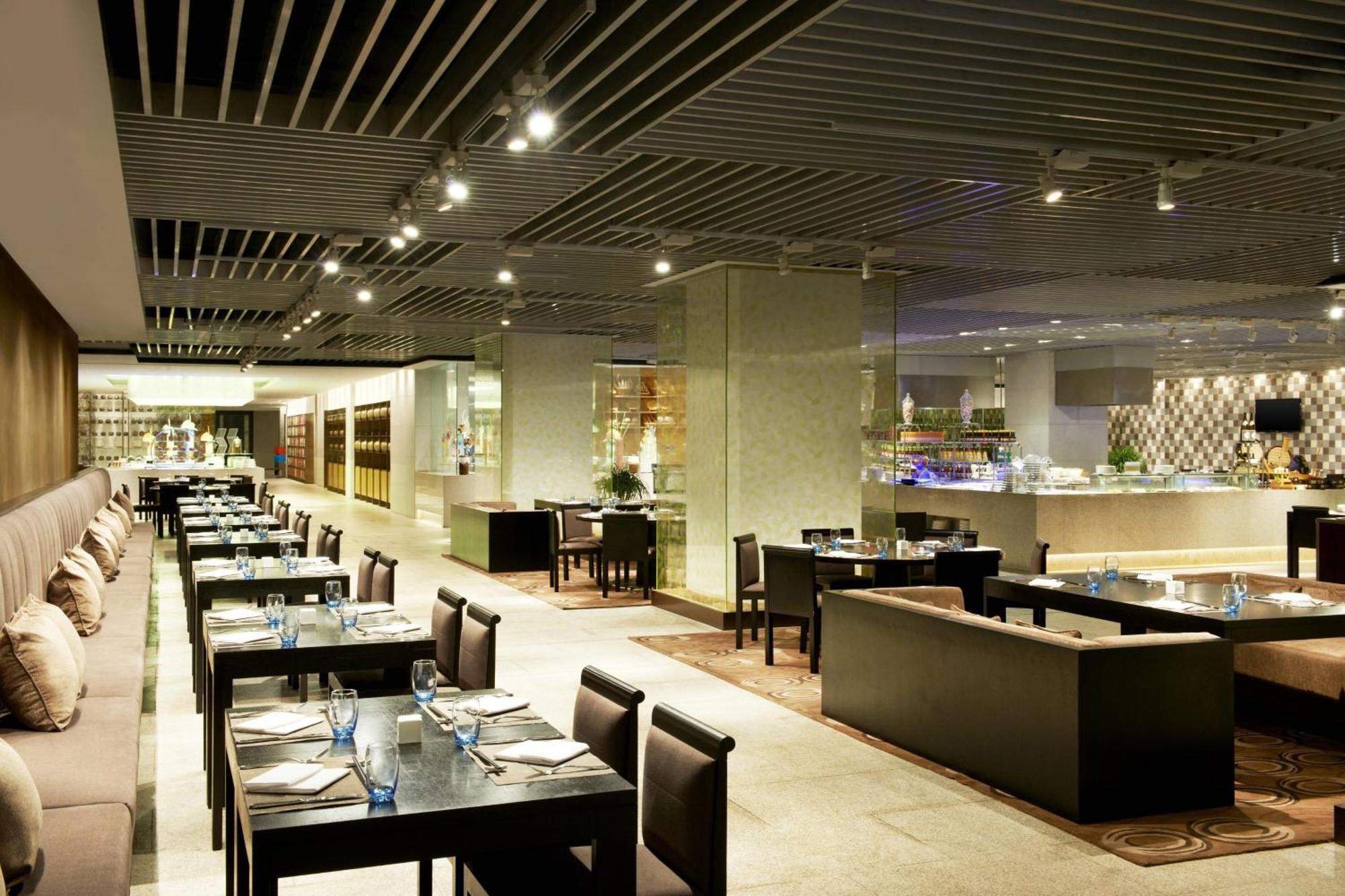 Four Points By Sheraton Qingdao, West Coast Bagian luar foto