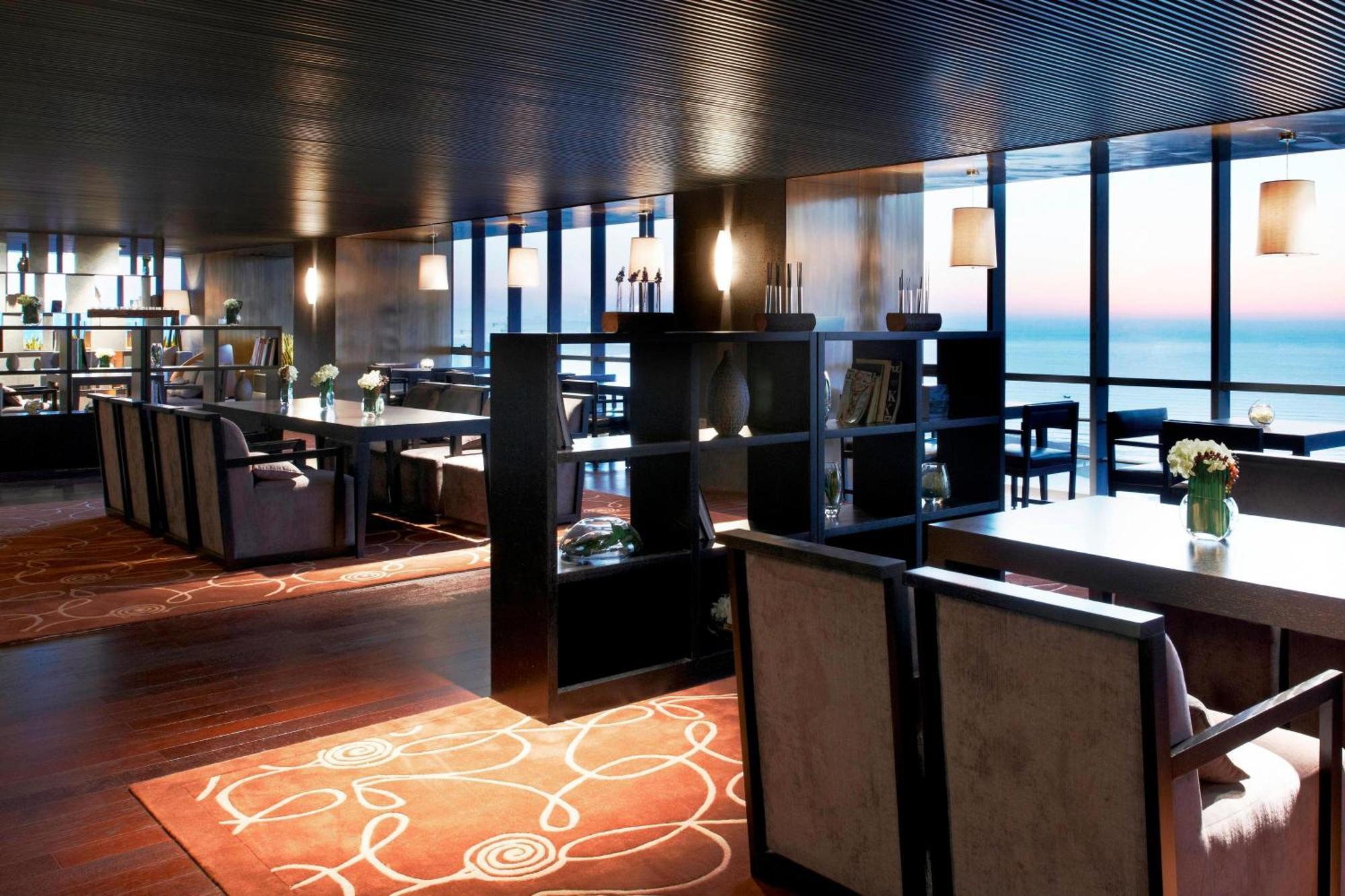 Four Points By Sheraton Qingdao, West Coast Bagian luar foto