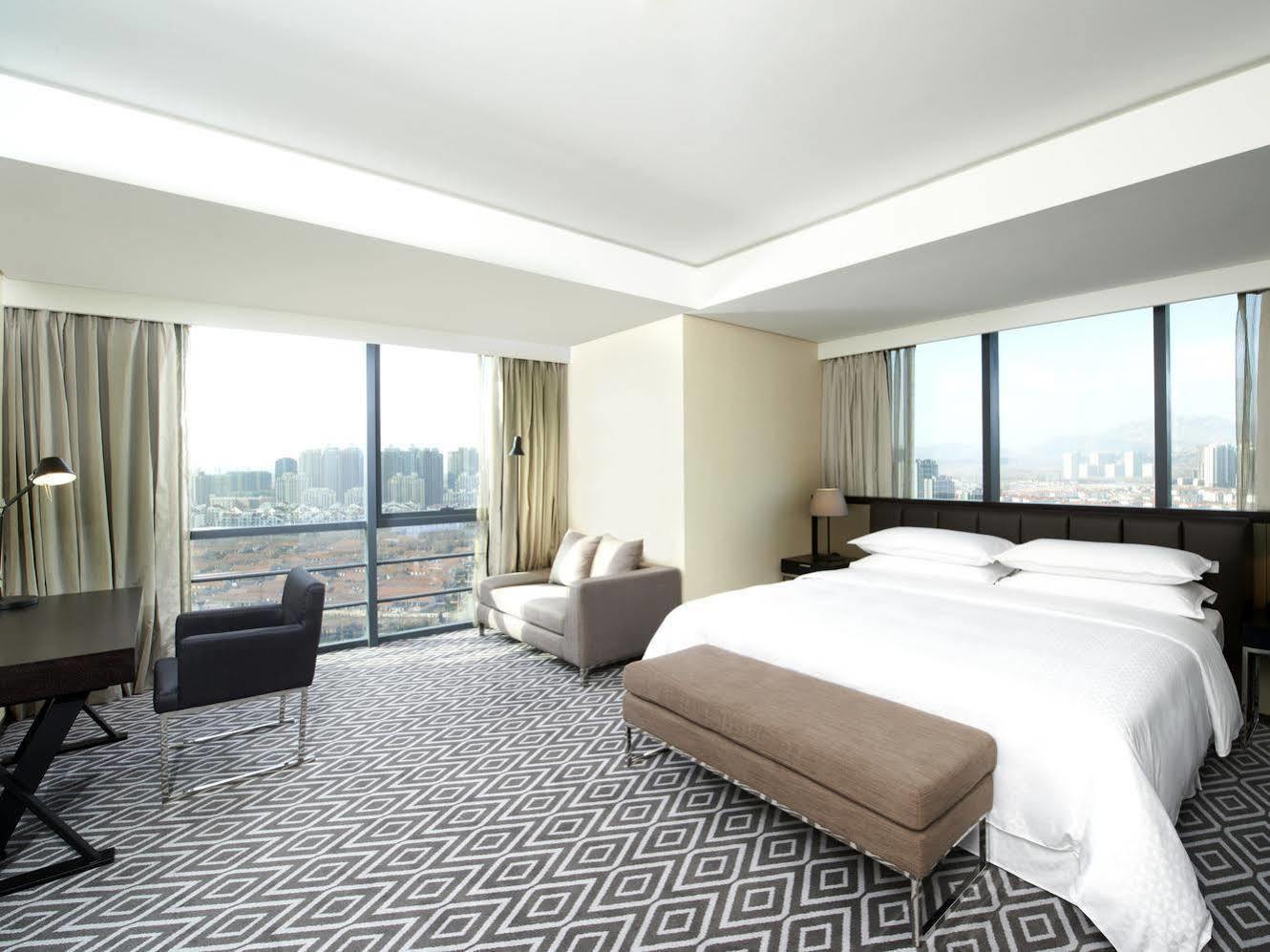 Four Points By Sheraton Qingdao, West Coast Bagian luar foto